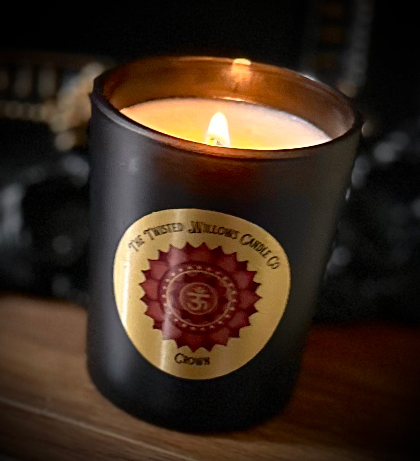 Crown Chakra votive candle with frankincense, lavender and cedarwood essential oils in pure soy wax.