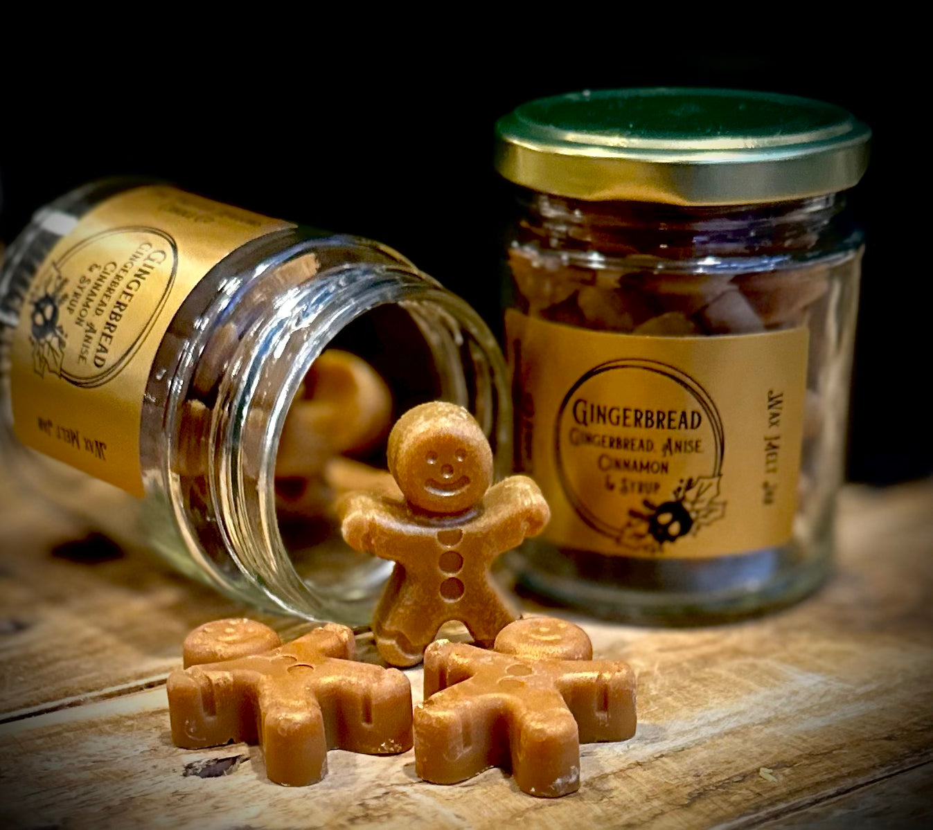 Gingerbread scented wax melts in glass jar